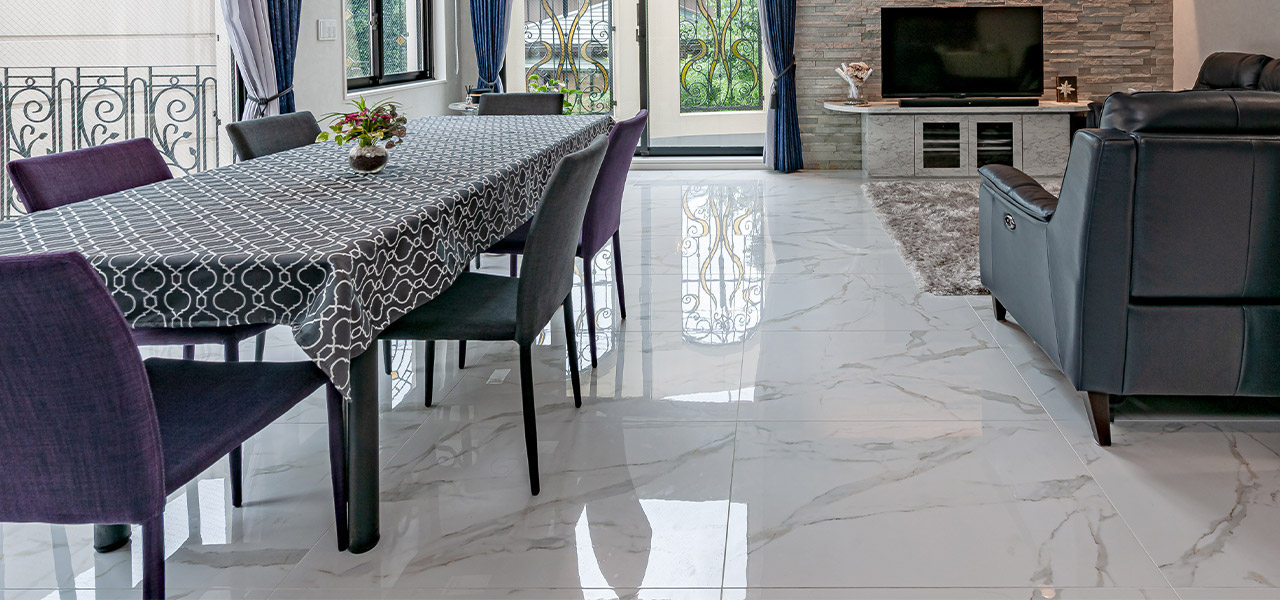 石・タイル・塩ビタイルを徹底比較